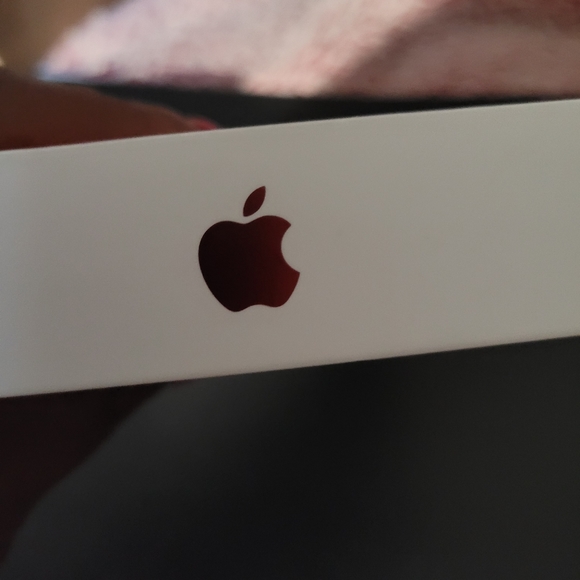 Red Apple iPhone 13 128 GB - Picture 4 of 4